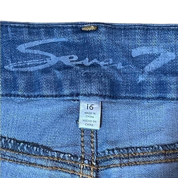 Seven7 High Rise Distressed Skinny Jeans - Size 16 - Picture 4 of 8